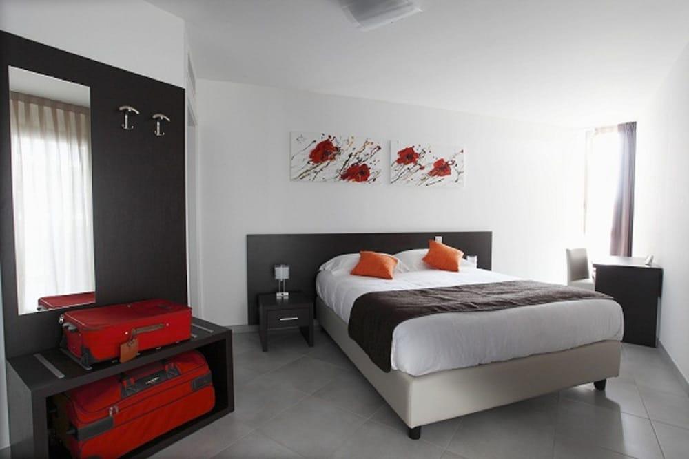 Royal Antibes - Luxury Hotel, Residence, Beach & Spa Eksteriør billede